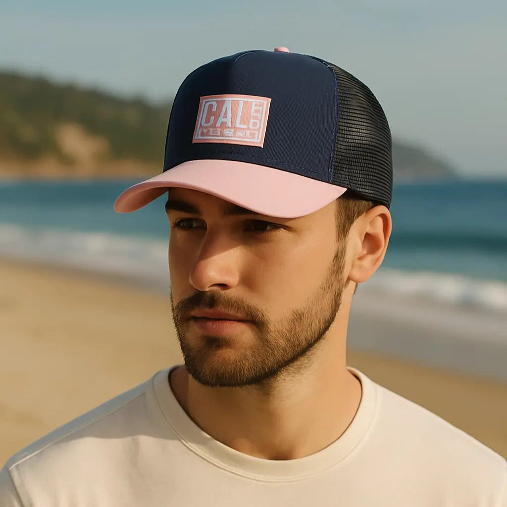 zGorra CALI Rosa Navy – Estilo Urbano con Toque Femenino