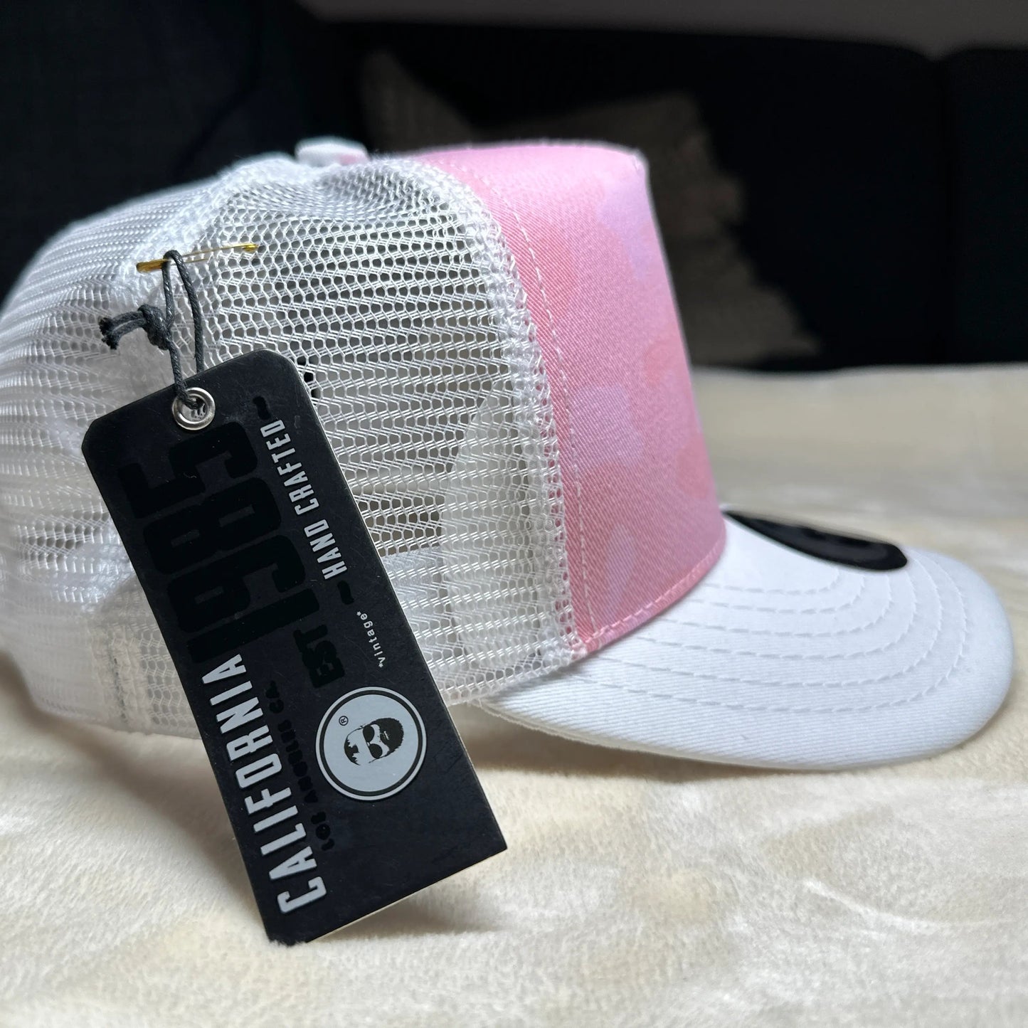 z 🧢 Gorra Cali Camo Pink 1985 – Edición Playa
