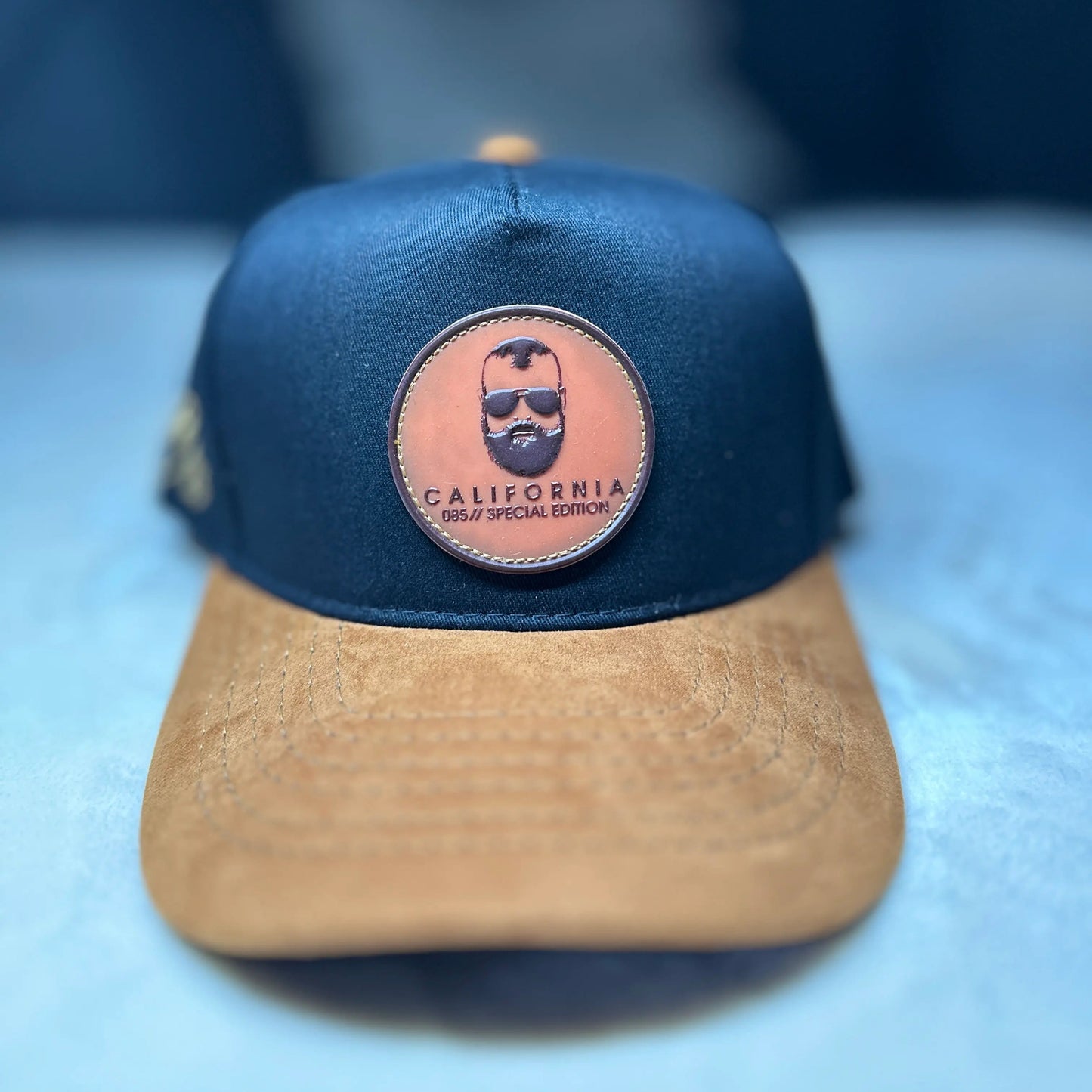 z🧢 Gorra California C85 – Edición Especial Negro Café