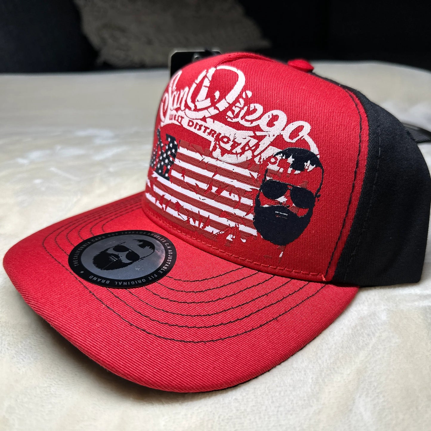 zGorra San Diego Patriótica – Estilo Americano con Actitud